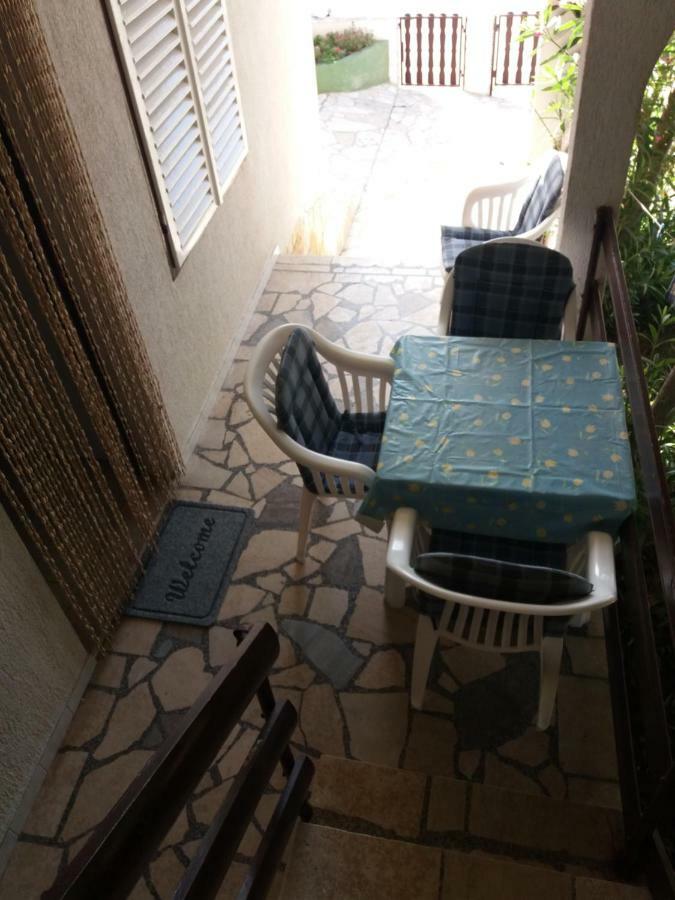 Apartman Nona Povljana Kültér fotó