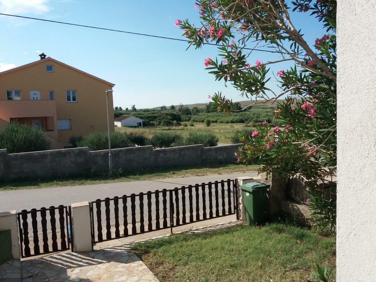 Apartman Nona Povljana Kültér fotó